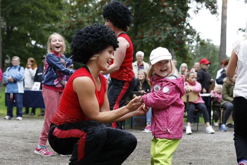 Ravitsemus- ja hyvinvointipaketit aikuisille, senioreille ja ikäihmisille