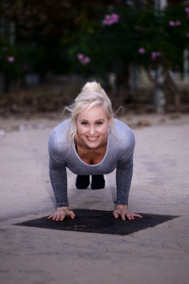  Liikunnanohjaus ja joogatunnit, -ja kurssit yksilöille ja ryhmille 